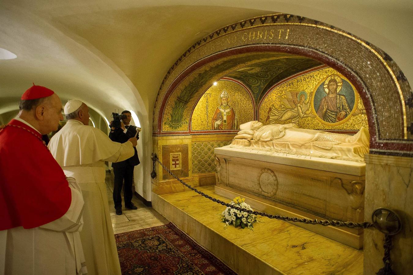 The Vatican & Papal Tombs with Vatican Museums tour